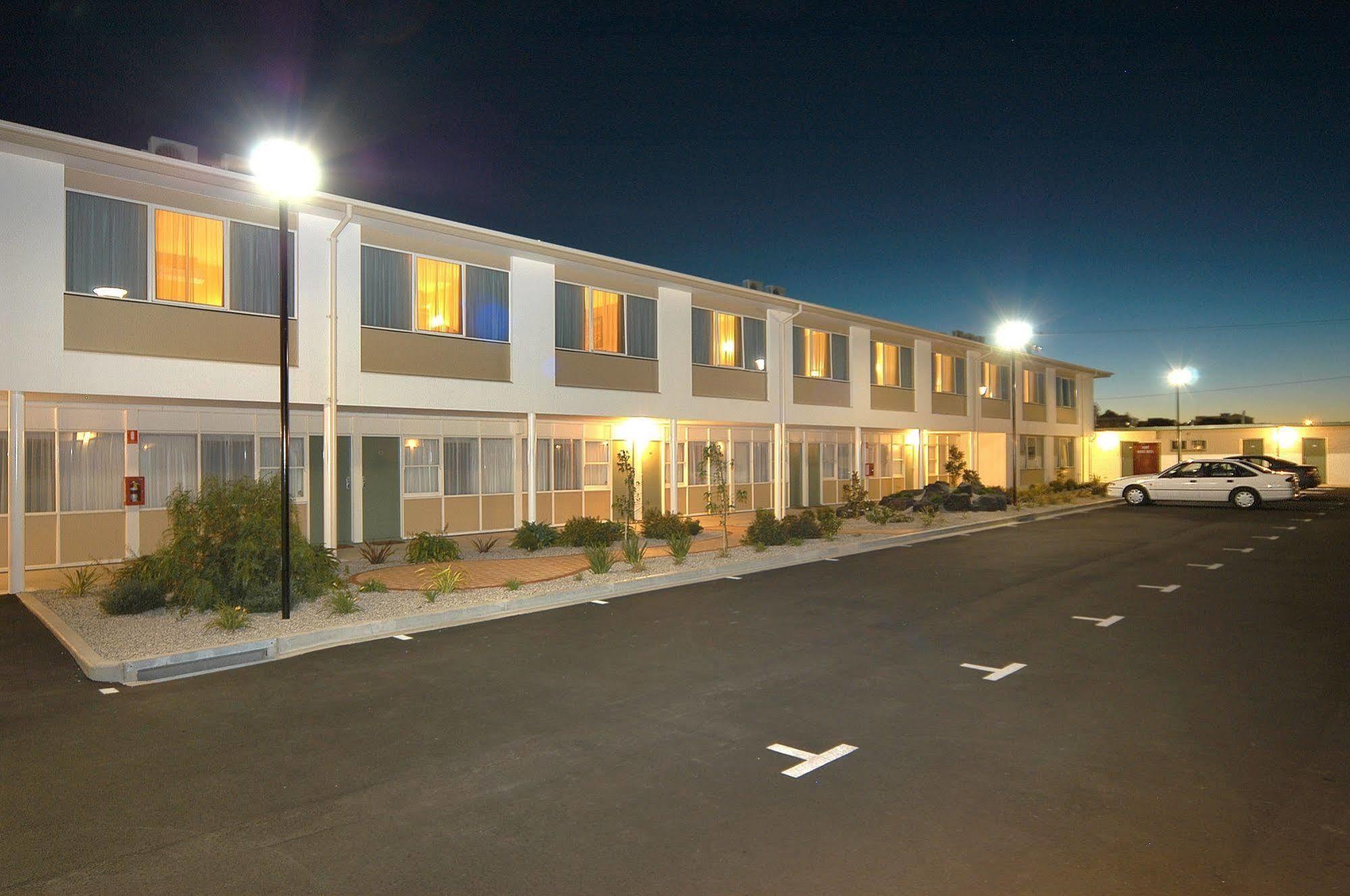 Edgewater Hotel Devonport Exterior photo